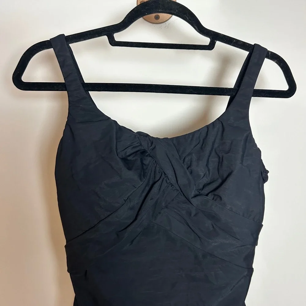 Lands End Womens Black Twist Front Ruched One‎ Piece Swimsuit Size 14